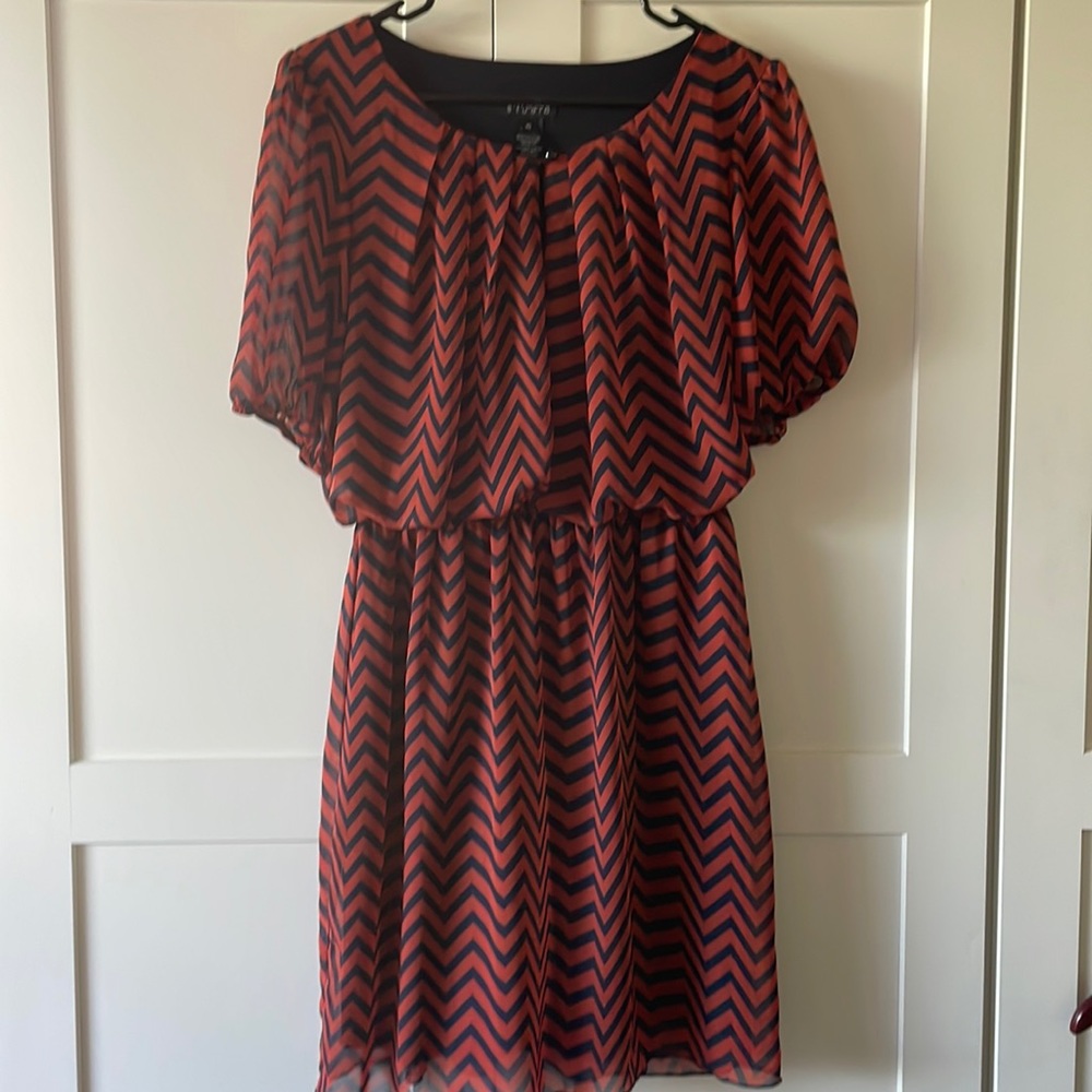 Cute front button closure dress - fall colors!